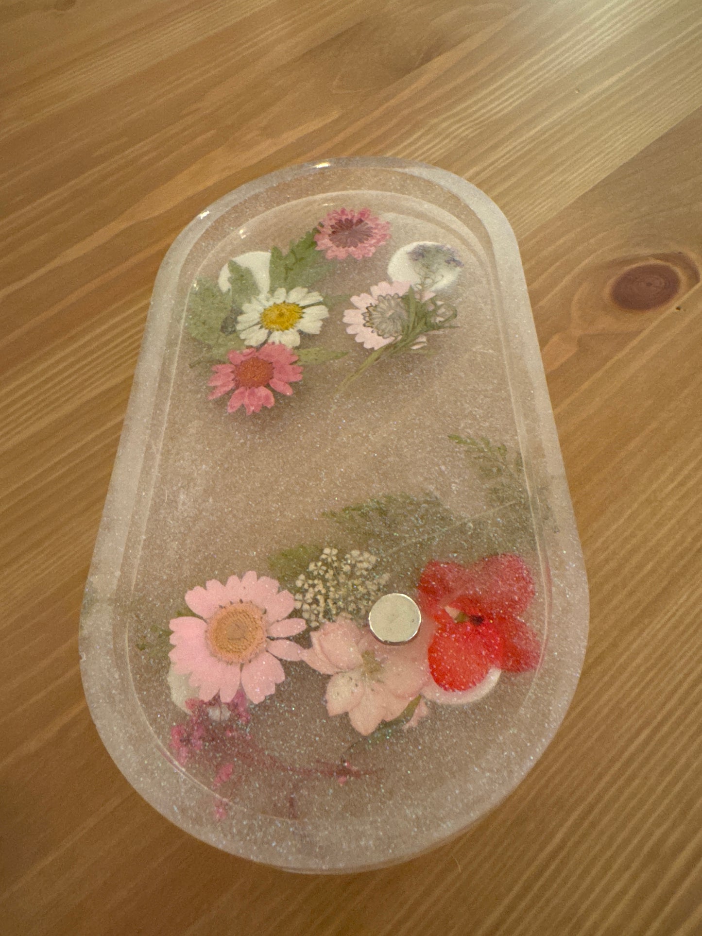 Handmade Resin Stitchers Tray - Pressed Flowers