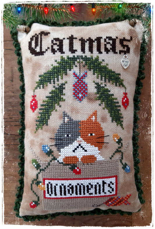 Catmas (Christmas Tree Ornament n°7) - Fairy Wool In The Wood