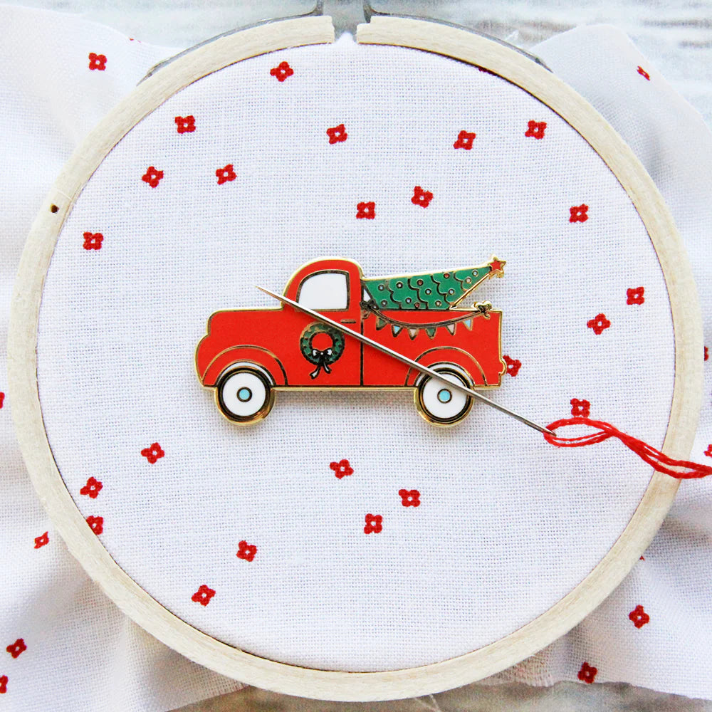 Christmas Truck Needle Minder - Flamingo Toes